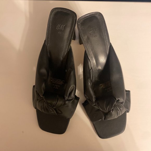 H&M black puffy mules, EU 40 (~ US 9.5 / UK 7.5) - Picture 4 of 5